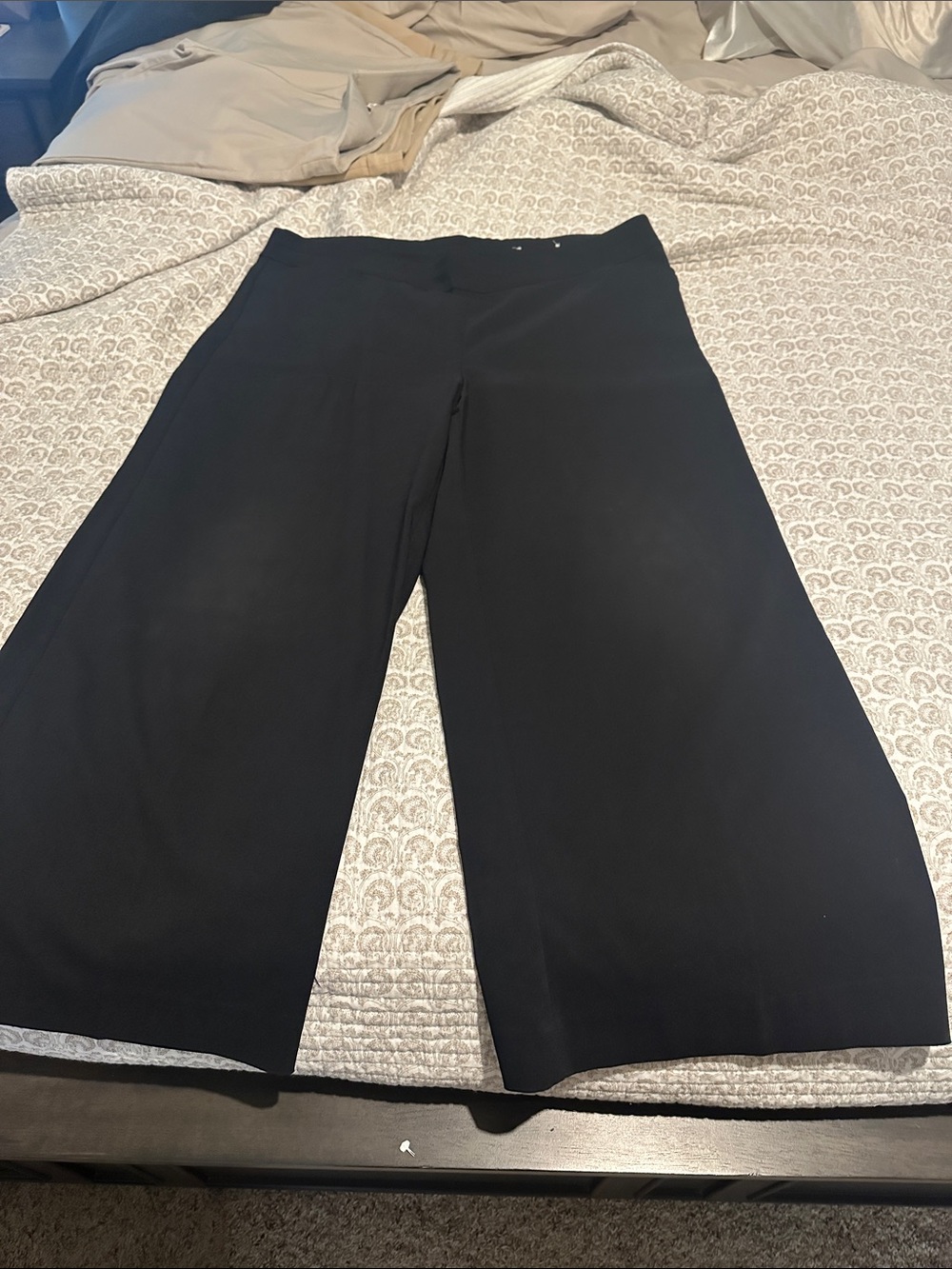 Chico's Black Wide-Leg Pull-On Pants